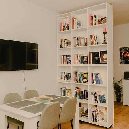 Studio Flat In Heart Of Tirana Exterior foto