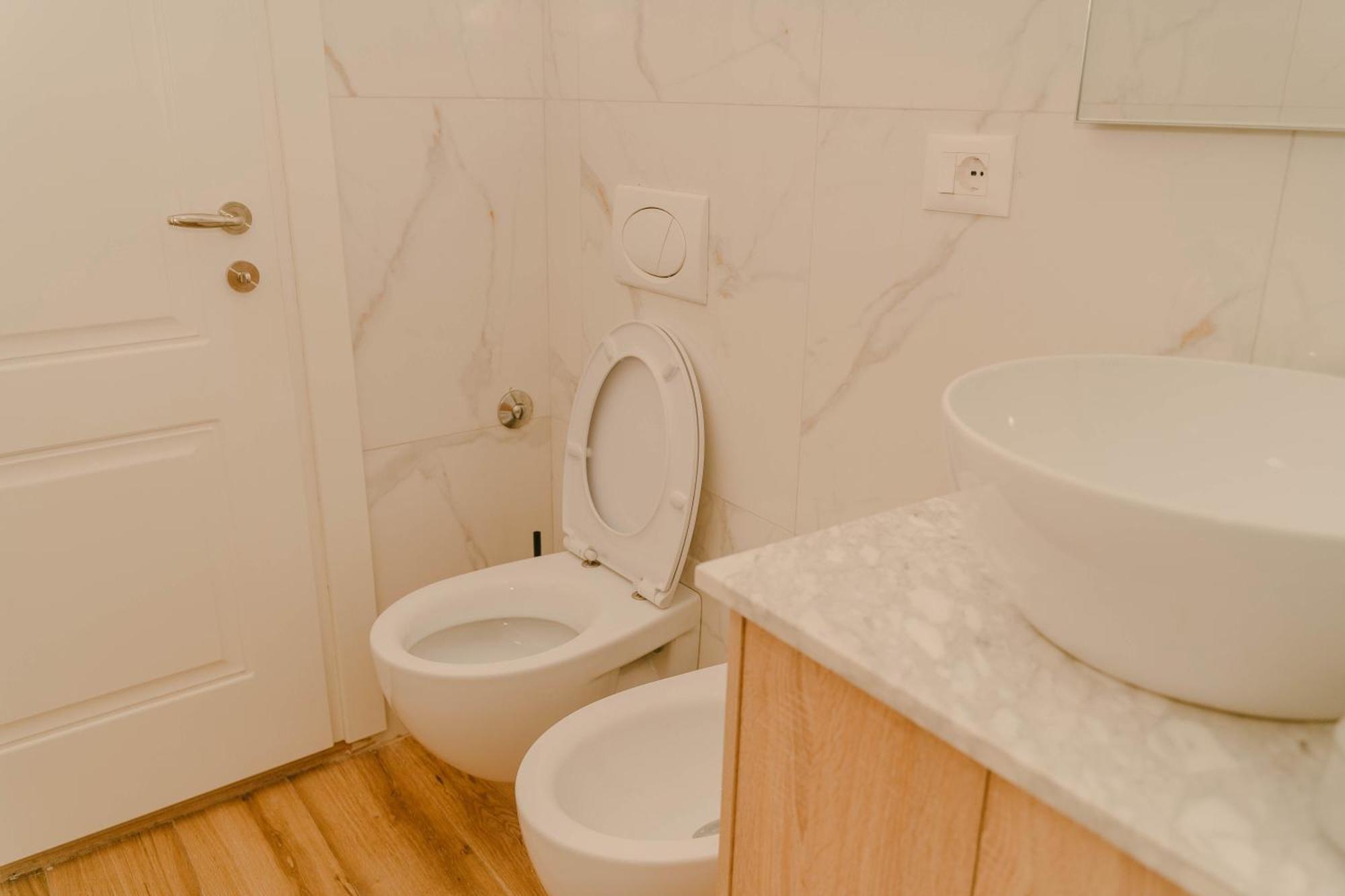 Studio Flat In Heart Of Tirana Exterior foto