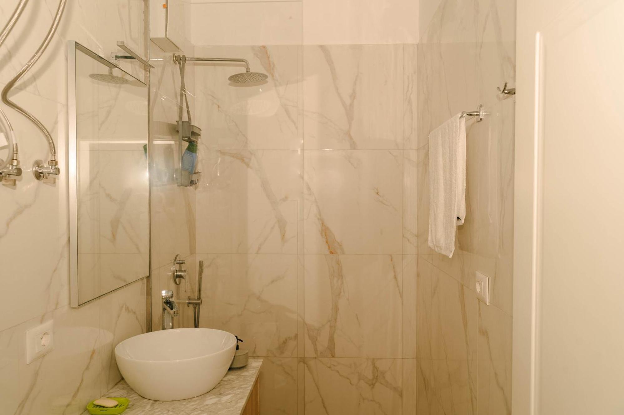 Studio Flat In Heart Of Tirana Exterior foto