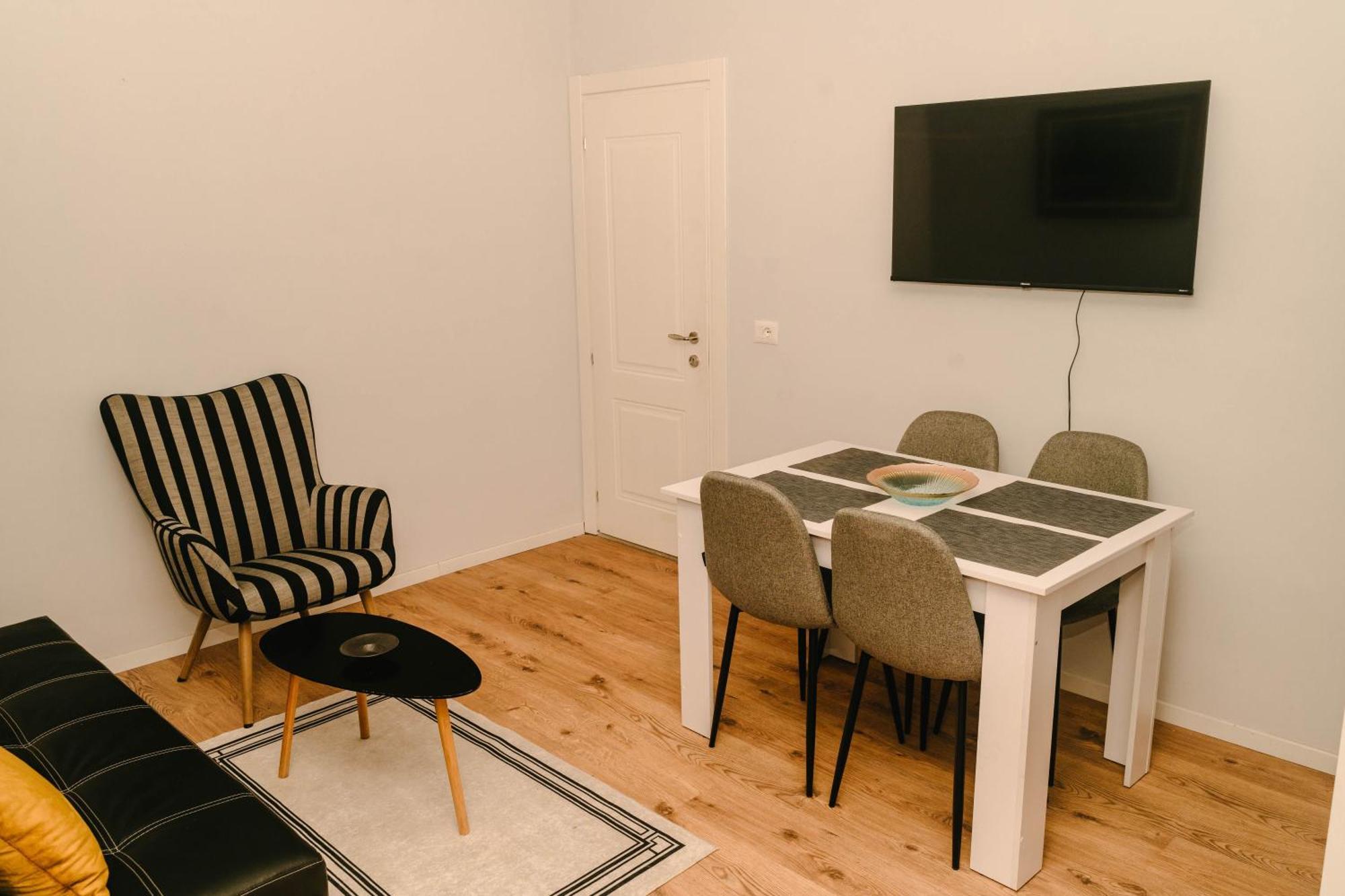 Studio Flat In Heart Of Tirana Exterior foto
