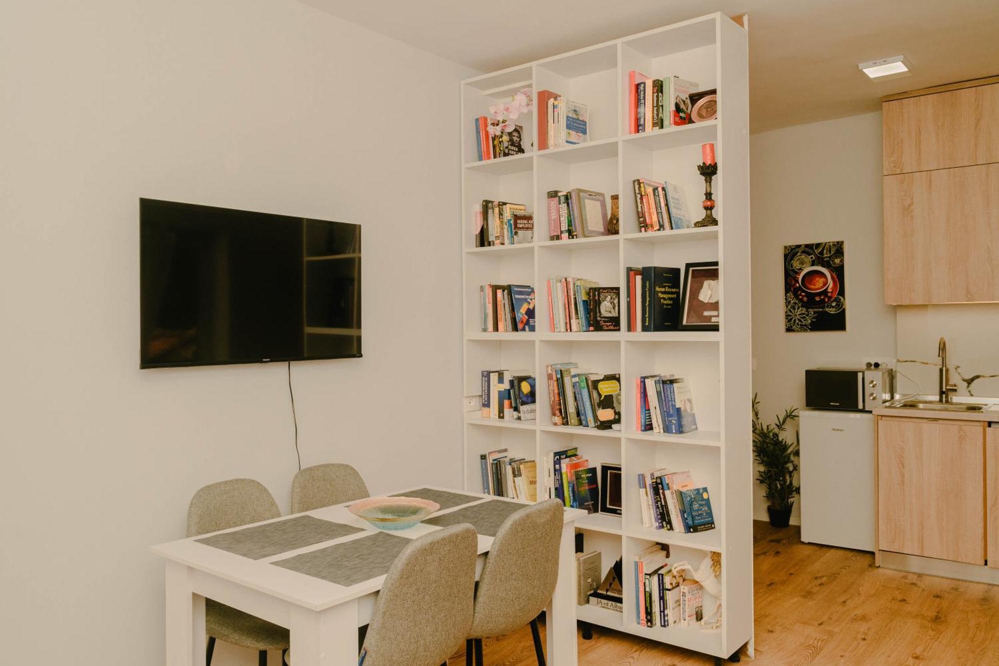 Studio Flat In Heart Of Tirana Exterior foto