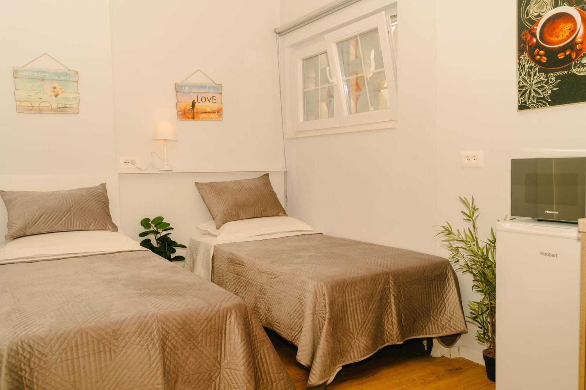 Studio Flat In Heart Of Tirana Exterior foto