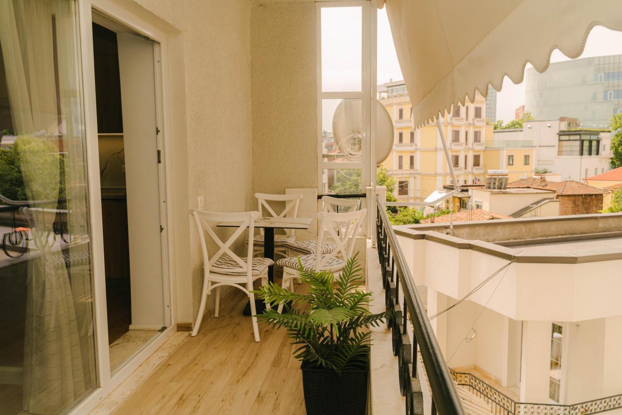 Studio Flat In Heart Of Tirana Exterior foto